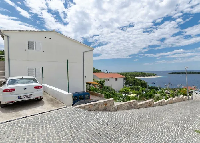 And Mate-mare Primošten